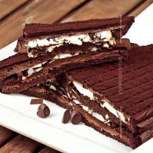 Dark choco sandwich