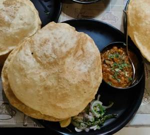 CHOLE BHATURE