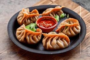 Veg fried momos
