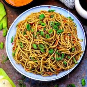 Butter Garlic Hakka Noodles ( half)