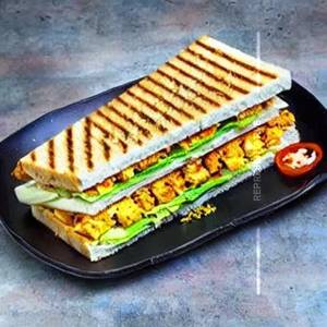 Paneer Maggi Sandwich