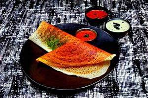 Chilli Paneer Dosa 