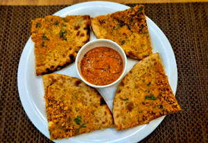 Chicken Stuffed Paratha With Gravy