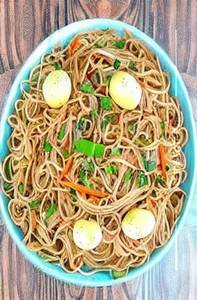 Egg Hakka Noodles