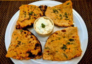 Paneer Paratha With Curd