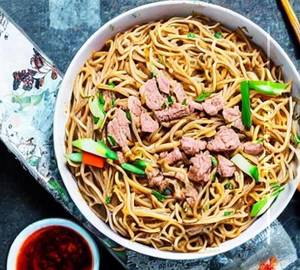 Pork schezuan noodles