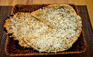 Cheese Garlic Naan Butter