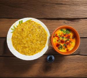 Plain kichdi with kadhi