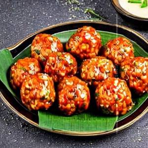 Vegetable balls in manchurian sauce