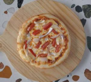 Onion Tomato Pizza