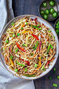 Veg. Noodles Full [500 ML]