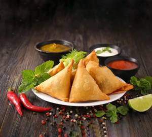 Chicken samosa (5pcs)