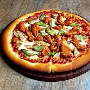 Hot Chicken Pizza