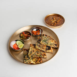 Amritsari Cheese Garlic Kulcha