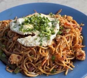 Street style chowmein