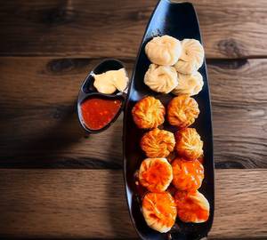Paneer wow momos(12 pcs )