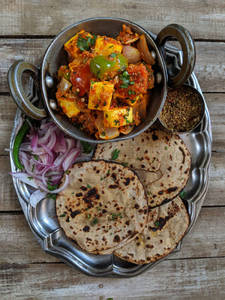 Kadhai Paneer With 4 Tawa Butter Roti