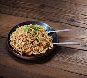 Veg hakka noodles [full]