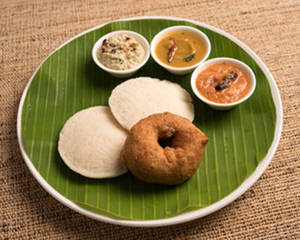 Idli [2 Pcs]+vada [1 Pc]