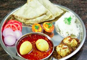 Egg Omelette Thali 
