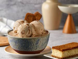 Lotus Biscoff Ice Cream Tub 320 Grams