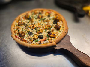 Paneer Tikka Pizza