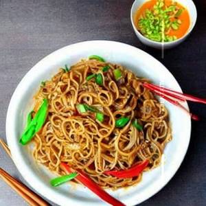 Hakka Noodles (Sausages)