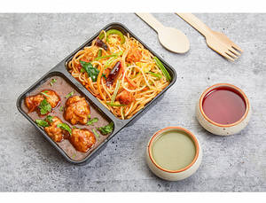 Chilli Garlic Chicken Noodles + Chicken Szechuan Gravy