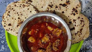 4 Pulka With Chicken Curry