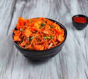 Chicken Schezwan Noodles (650 Ml) + Schezwan Sauce