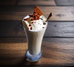 Vanilla Milkshake (Serves 1)