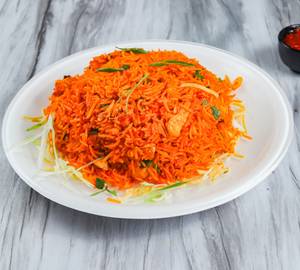 Chicken Schezwan Rice (650 ML) + Schezwan Sauce