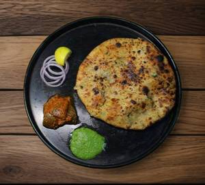 Aloo Pyaaz Paratha