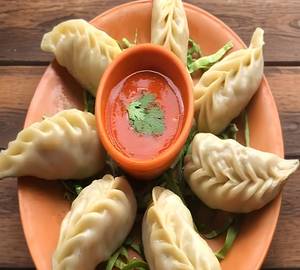 Steam veg momos