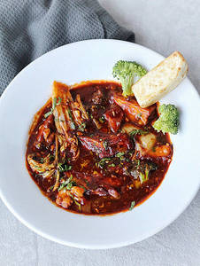 Exotic Veg In Hot Garlic Sauce