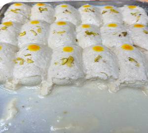 Chhena Malai Roll