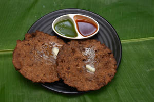 Bhajni Thalipith + Makkhan- 2pcs.