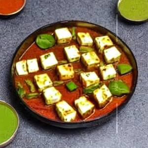 Paneer Lamba ( Half )