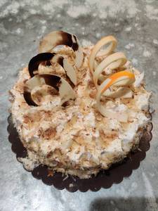 Honey Almond Cake 666 Gms