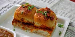 Butter Masala Pav (2 Pcs)