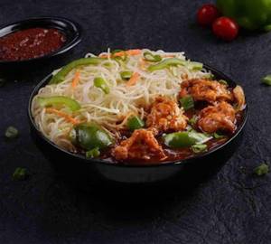 Hakka Noodles & chicken chilly gravy