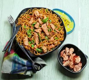 Chicken schzwan noodles                                                       