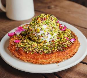 Classic Kunafa With Ice Cream