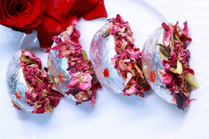 Kaju Rose Sandwich