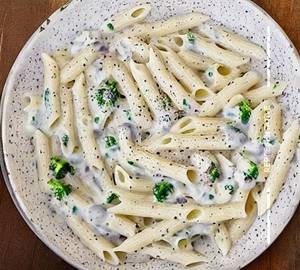 Chicken Alfredo White Sauce Pasta