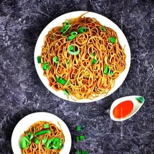 Veg Ginger Garlic Hakka Noodles ( Full )