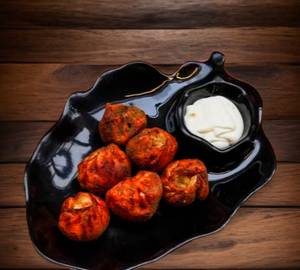 Veg Steamed Tandoori Momos (6 Pcs)
