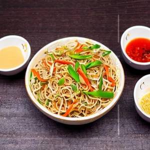 Hakka Noodles (Beef)