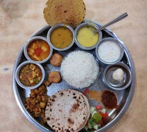Suruchi Special Veg Thali