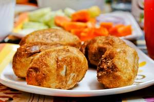 Aloo Pyaz Bread Roll (2 Pcs.)